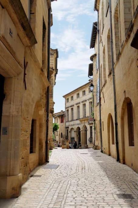 Ferienwohnung Uzes Centre Quartiers Des Arts Charme De L'Ancien Exterior foto